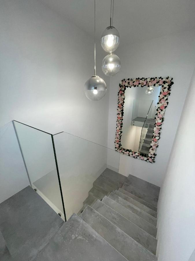 Apartament Luxlook Nowy Sacz Exterior photo